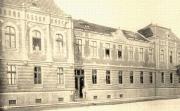 A bíróság épülete régi képen
